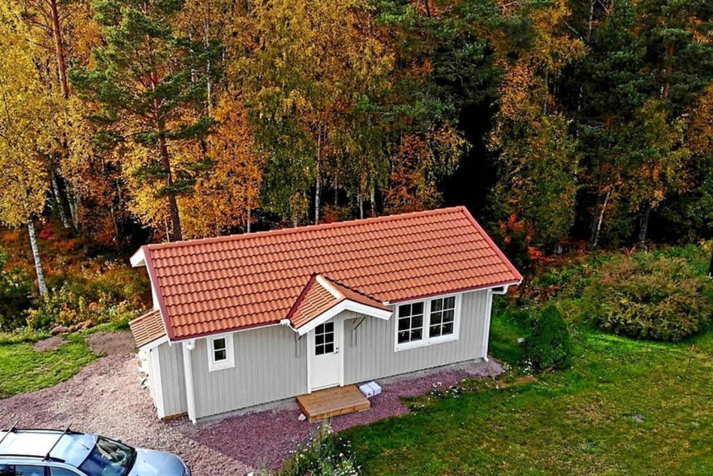 מורה Nybyggd Stuga Intill Skogsbrynet - New Built Cottage Next To The Cowberry Forest מראה חיצוני תמונה