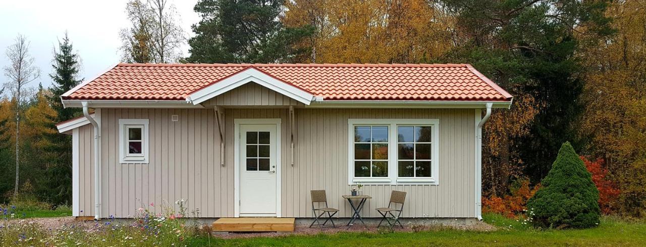מורה Nybyggd Stuga Intill Skogsbrynet - New Built Cottage Next To The Cowberry Forest מראה חיצוני תמונה